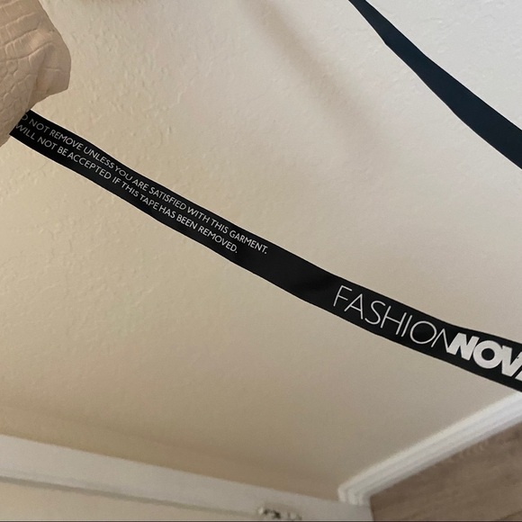 NWT Fashion Nova Leather Puffer Jacket - Picture 11 of 11